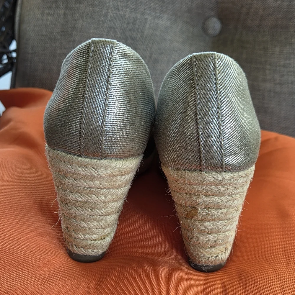 Jones Studio Gold and Silver Espadrilles Comfortable Slip-On Shoes